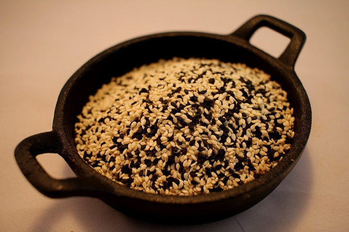 Sesame Seed - Black & White